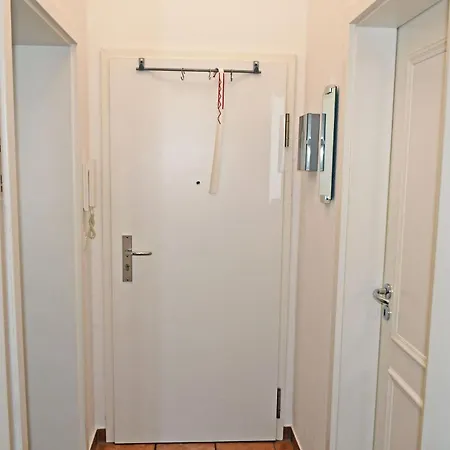 Mit Balkon 500 M Bis Zum Vh Villa