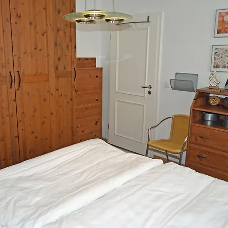 Mit Balkon 500 M Bis Zum Vh *
