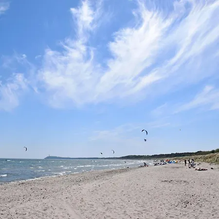 Villa Mit Balkon 500 M Bis Zum Vh