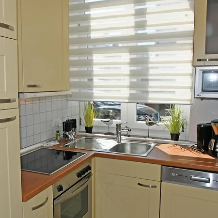 Villa Mit Balkon 500 M Bis Zum Vh Goehren (Ruegen)