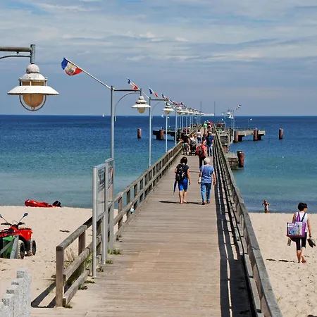 Villa Mit Balkon 500 M Bis Zum Vh *